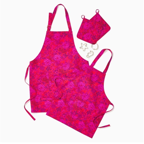 NWT Lilly Pulitzer Mommy and Me Aprons